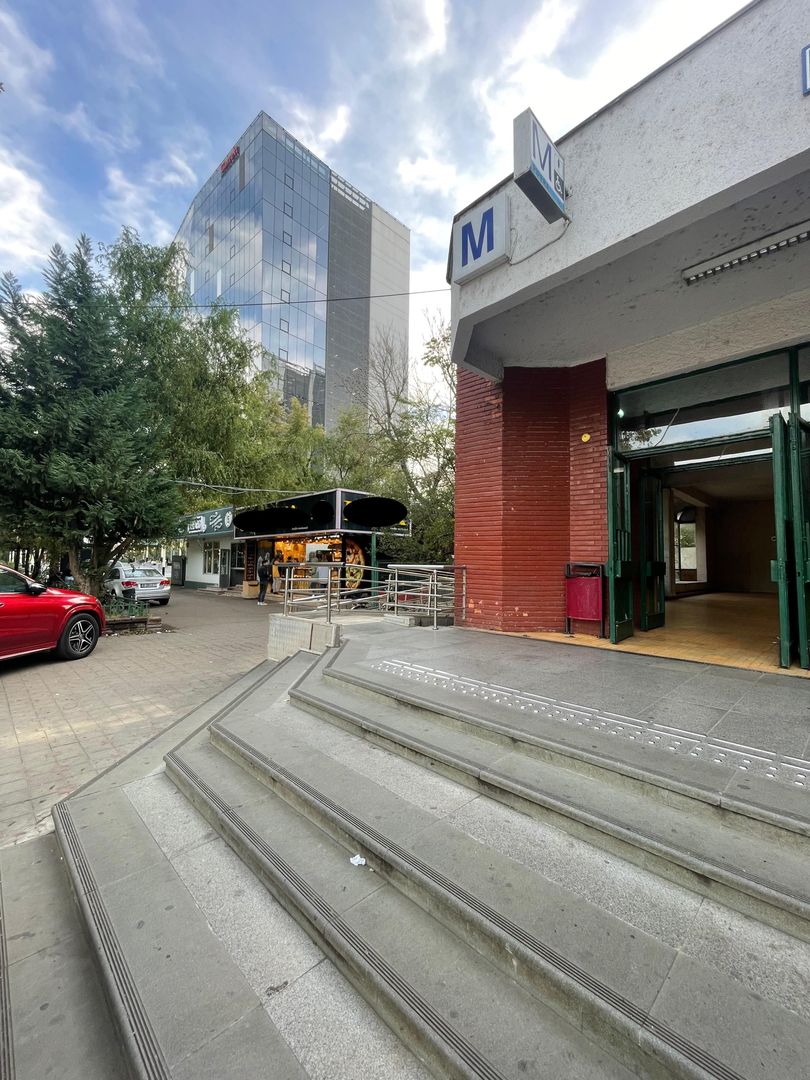 Spatiu Comercial | Vitrina 7ml | Metrou Pipera | Trafic Intens - Poză 8