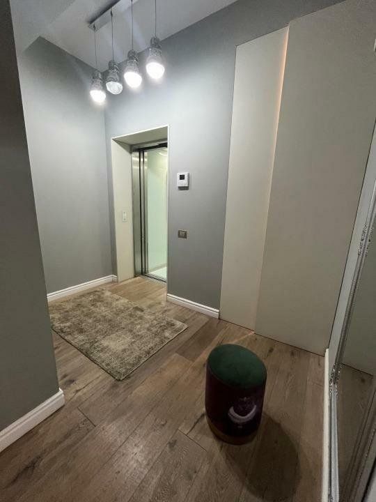 Proprietar vand apartament penthouse 5 camere - Poză 3