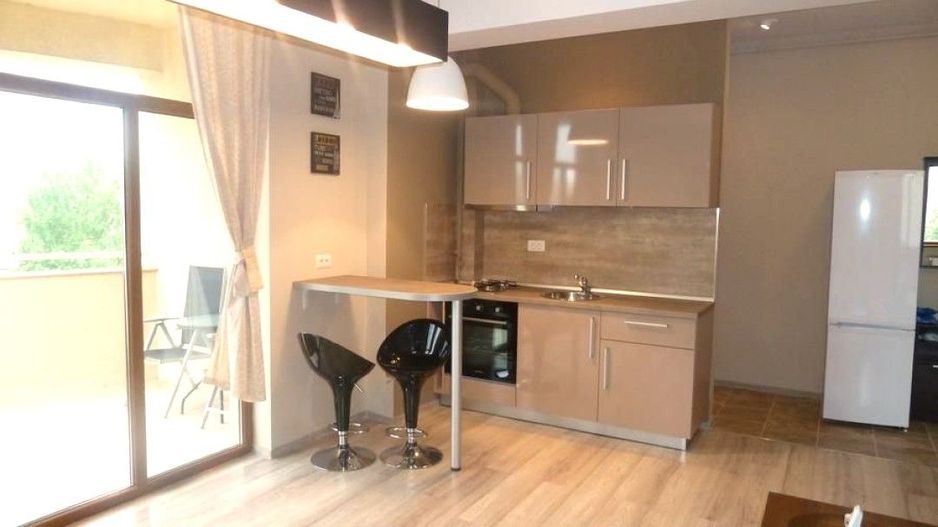 Închiriere Apartament cu 2 camere, bloc nou 2010, parcare subterana, terasa mare - Poză 2