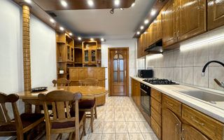 Spre Vânzare apartament cu 3 camere, în Centru, Păcurari - Poză 5