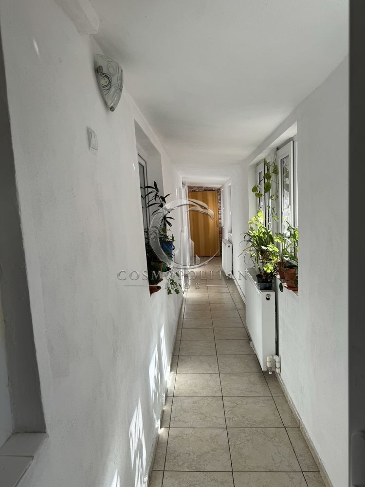 Casa cu 5 camere in zona D. Filipescu Posta teren 400mp Pret: 110.000 neg. - Poză 4