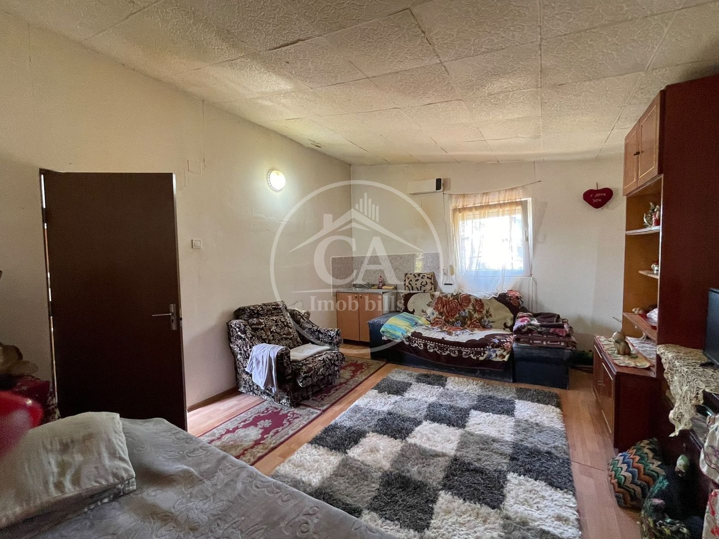 Casa de vanzare cu 2 camere in zona Sintelec, Bihor. - Poză 2