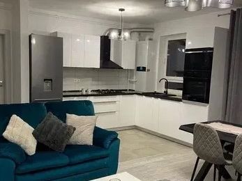 3 Camere/ Decomandat/ Etaj 3/ Amenajat Lux/ Complex Maurer