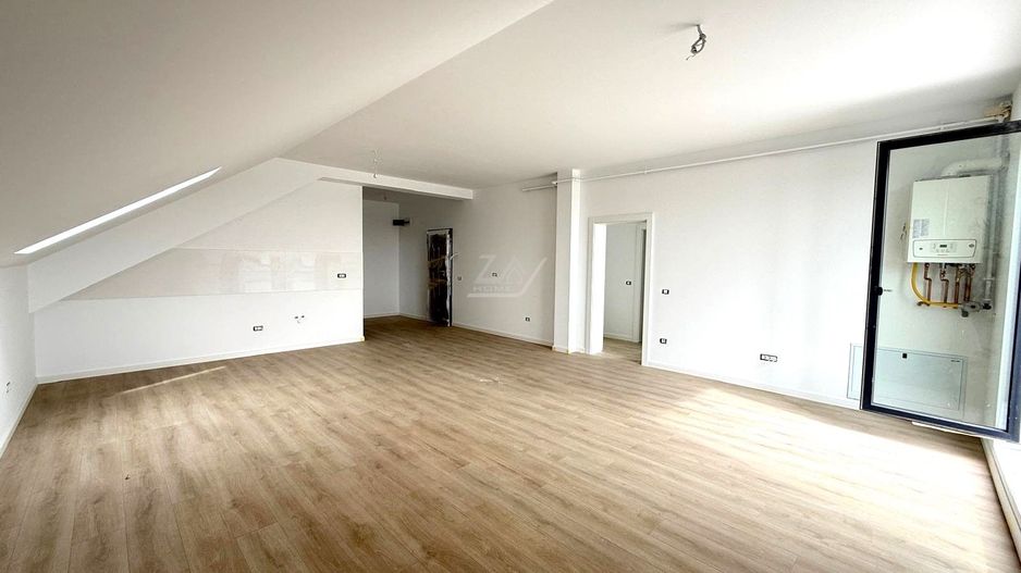 Bloc finalizat. Terasa 20 mp. 2 bai. Lift. 2 locuri de parcare. - Poză 3