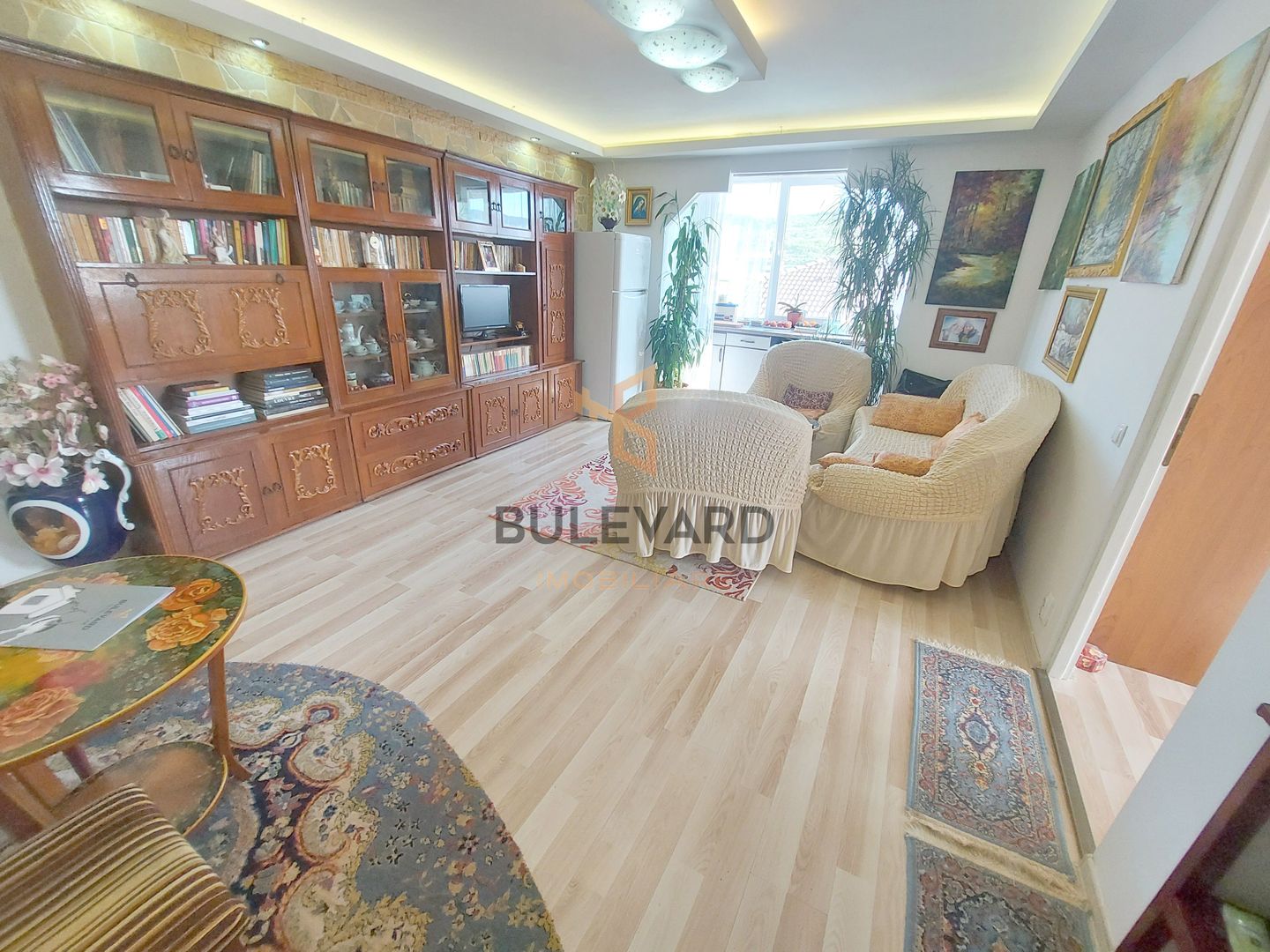 Apartament cu 3 camere, zona Terra! - Poză 3