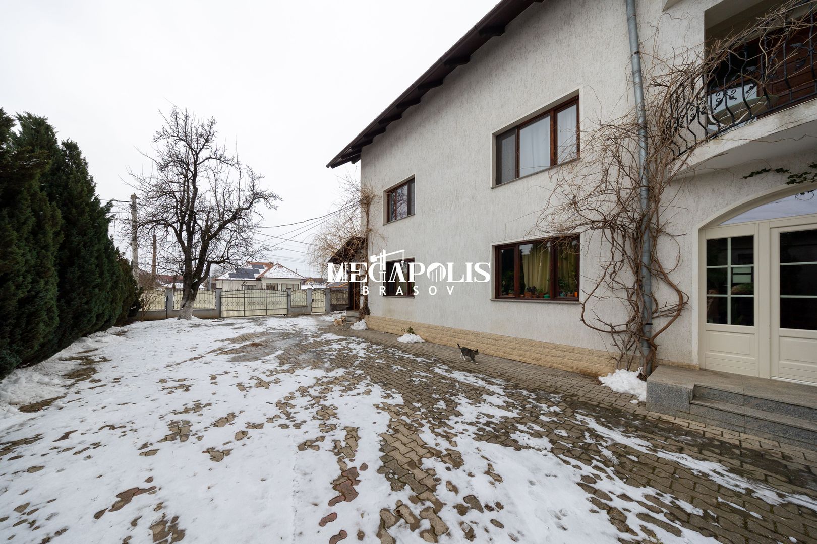 Pensiune de vânzare în Râșnov | 14 camere | 427 mp - Poză 4