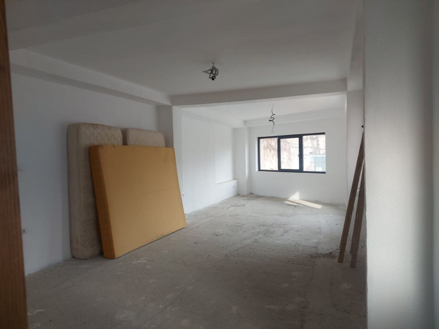 Casa/Vila 6 camere Piata Victoriei, Buzesti / An 2023 - Poză 38