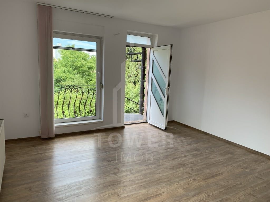 Casă de vânzare single, zona ultracentrală in apropiere de Parcul Sub Arini. - Poză 1