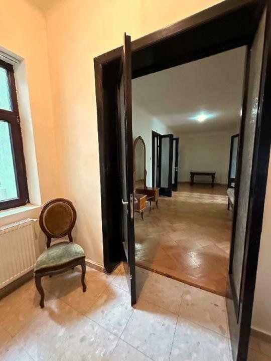 Spațiu Birou | Bulevard Dacia | Romana | Vila Interbelică | Acces stradal facil - Poză 7