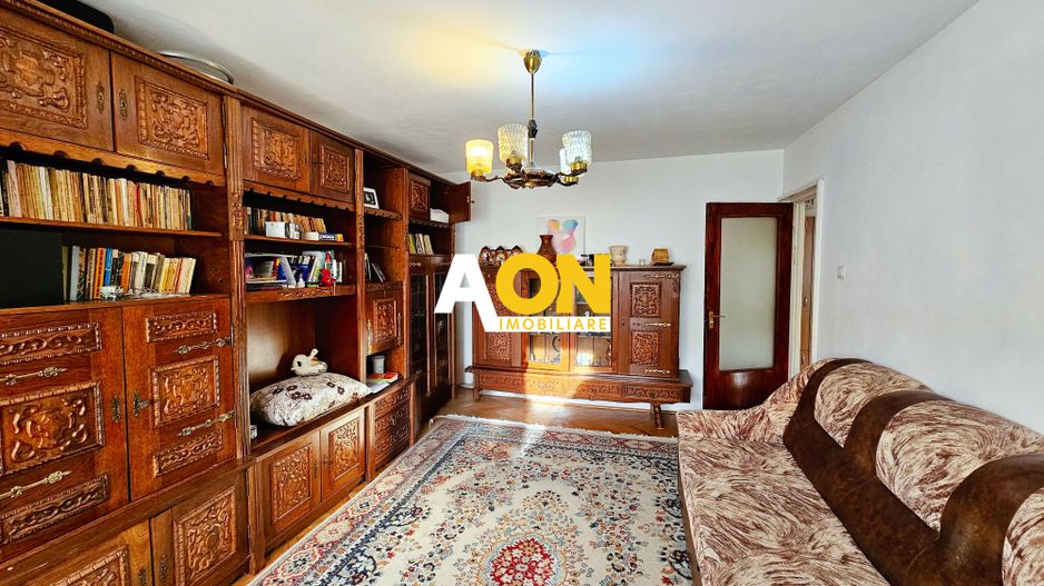 Apartament 3 camere, 2 bai, etaj 3, zona Liceului Sportiv - Poză 2