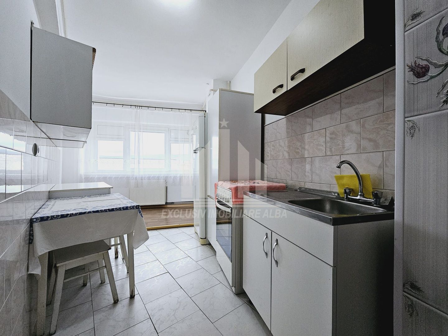 Apartament cu 2 camere in M-uri, langa parcul din Cetate - Poză 4