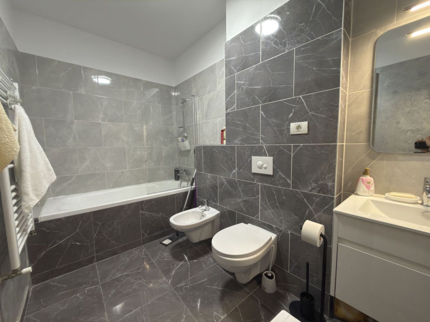 Apartament cu 2 camere de închiriat | Platinum Residence, zona Coresi - Poză 4