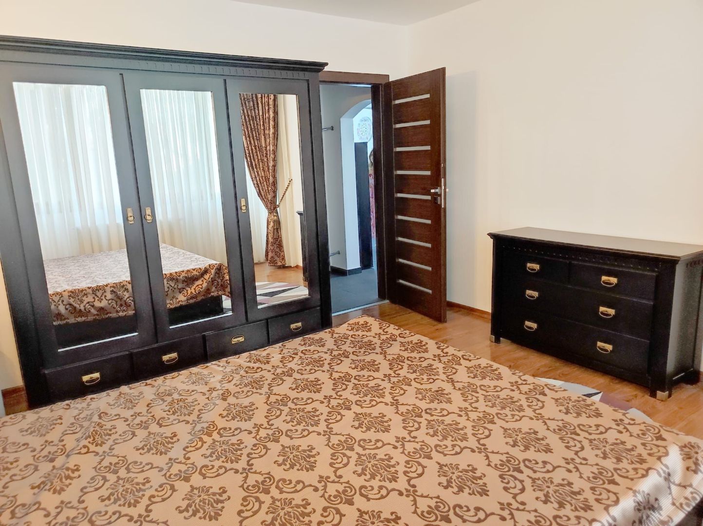 Apartament zona Magheru - Poză 6