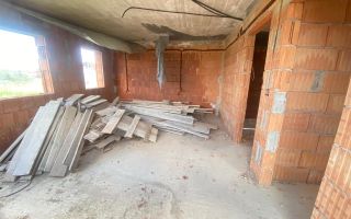 Sacalaz casa la rosu - Poză 2