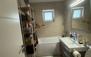 Etaj 2-Apartament 3 Camere decomandat -2 Bai bloc din 1984 zona Frumoasa - Poză 7