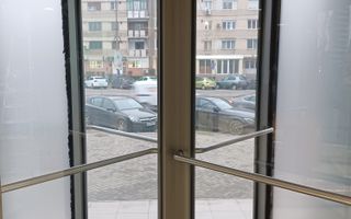 Spațiu birouri, Decebal Oradea. 2 700 Euro+TVA/lună (neg). Comision 0 - Poză 8