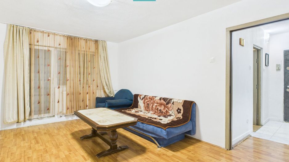 Apartament spațios cu 3 camere, decomandat - Poză 12