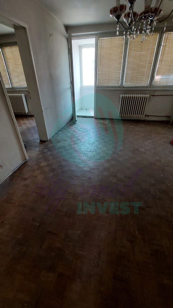 4 camere ultracentral | Universitate – Romană | Ideal locuire sau investiție - Poză 4