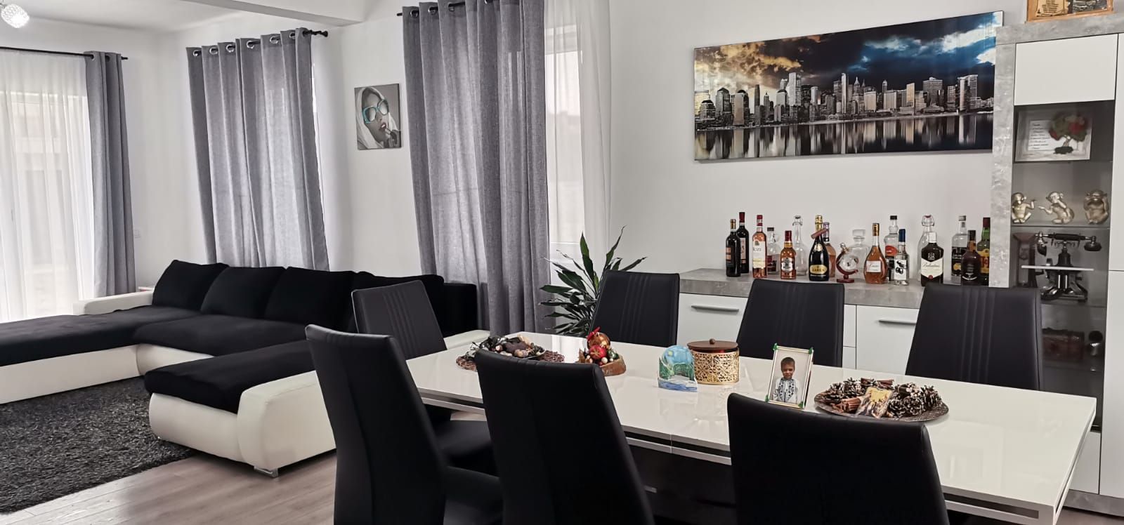 OCAZIE - Casă indiviuală modernă cu teren generos în Dumbrăvița (Cora) - Poză 3