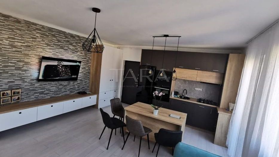 Apartament premium 3 camere cu terasă spectaculoasă și jacuzzi. - Poză 2
