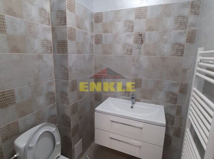 Spatiu comercial de vanzare zona centrala , pret 160.000 euro+ Tva ! - Poză 2