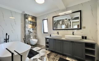 Casă ultramodernă cu terasă panoramică strada Voroneț - Poză 12