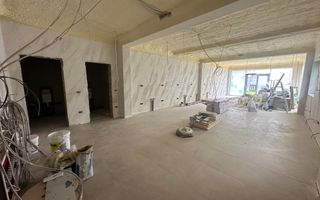 Rezervat | Spațiu de Închiriat | Pretabil Salon, Cabinet | 3 Parcări - Poză 8