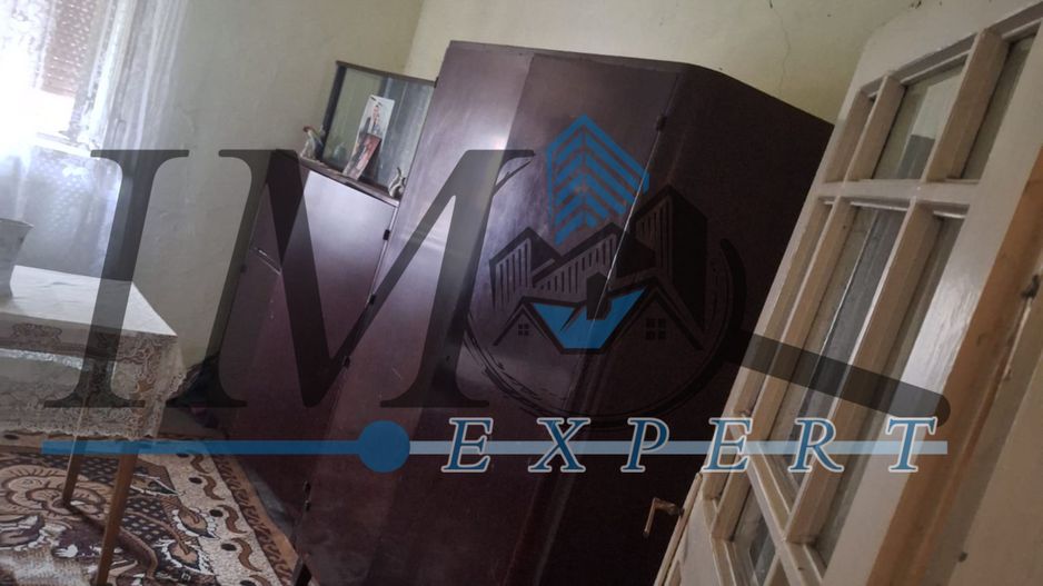 Casa de vânzare in Craciunel la strada principală - Poză 3