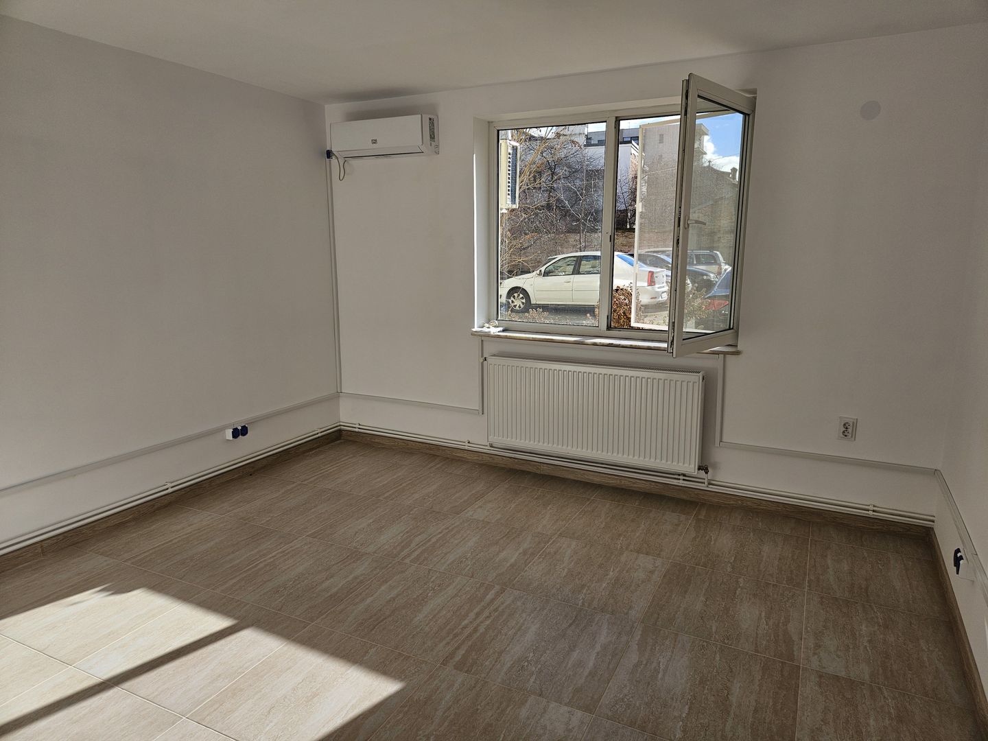 Ultracentral Pitești – spațiu comercial 55 mp, acces stradal - Poză 3