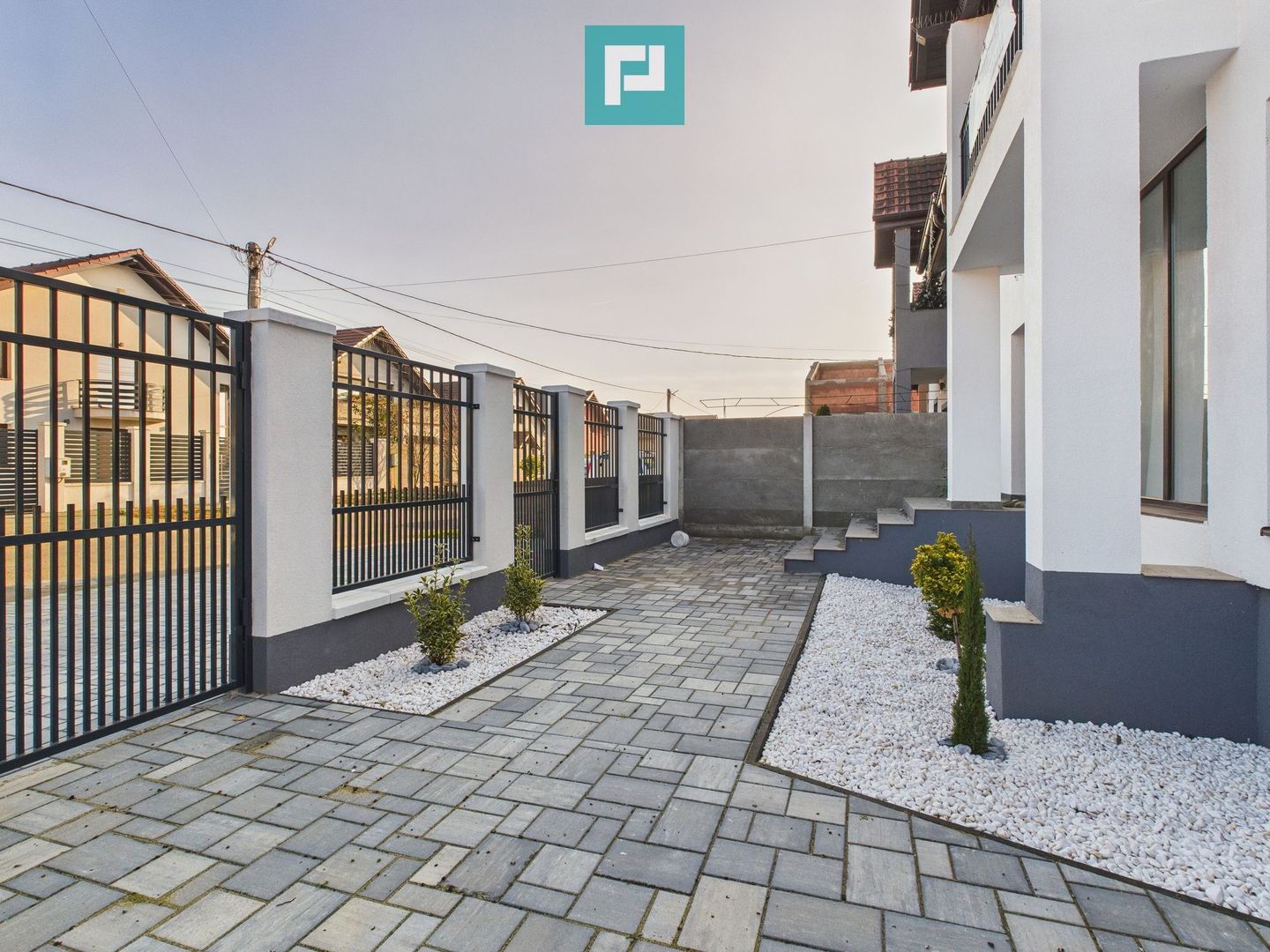 Casa cu 5 camere in Livada - Poză 7