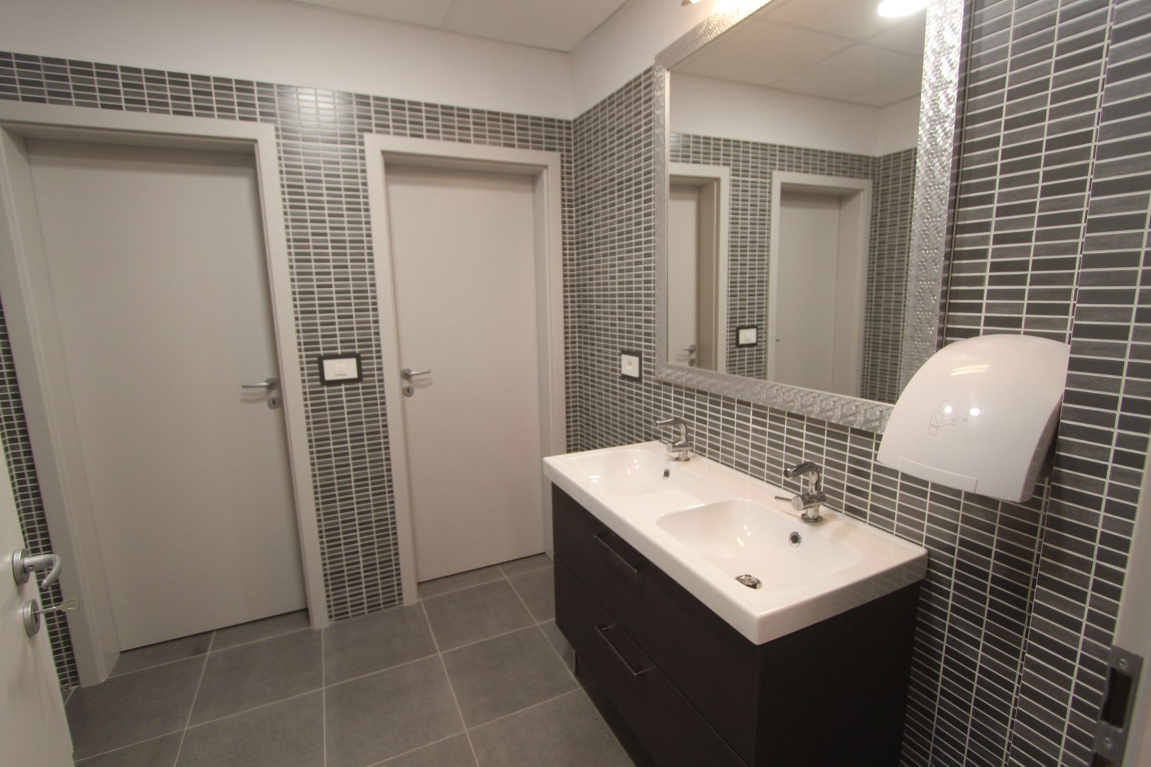 Spatiu birouri D+P - 289mp - zona Rebreanu - Poză 9