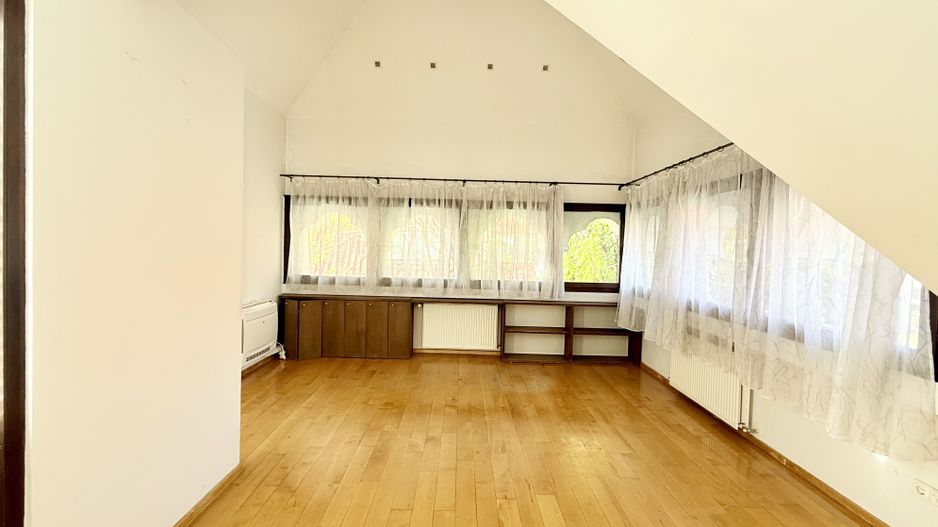 Vilă superbă | Cotroceni | 8 camere terasă și grădină - Poză 14