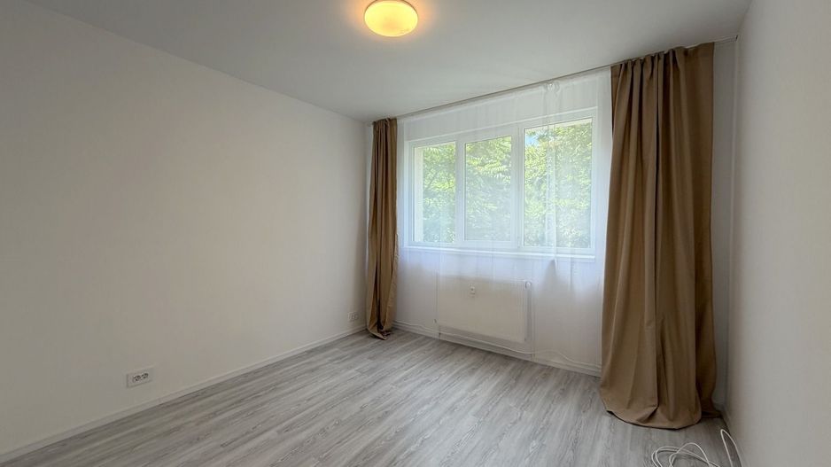 2 camere | centrala proprie | langa metrou | vedere spate  | Bd Ion Mihalache - Poză 7