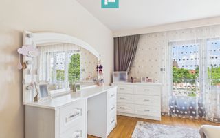Vilă cu 7 camere de vânzare în zona Central - Poză 51