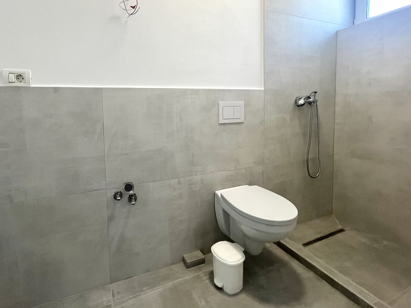 Apartament 3 camere, prima închiriere, intrare  Dumbrăvița - Kaufland - Poză 9