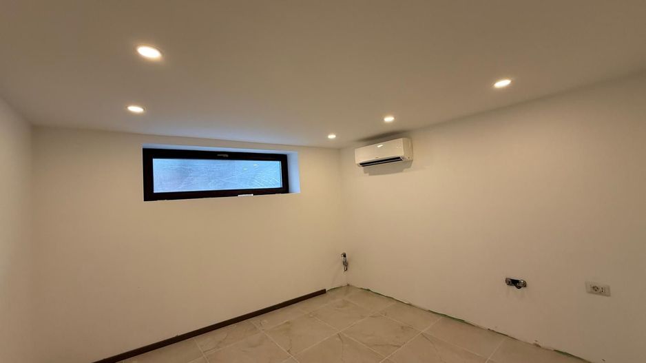 Vilă elegant renovata pentru business de prestigiu - Poză 13