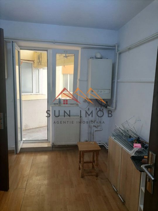 Apartament 3 camere, ultracentral, 1990, 2 bai, 2 balcoane, 74 mp utili - Poză 4