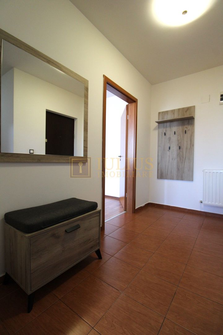 Aradului; decomandat, bucatarie inchisa. Parcare privata inclusa. - Poză 17