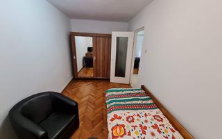 Apartament 3 camere, Parter, Semidecomandat, Zona Cetate - Poză 8