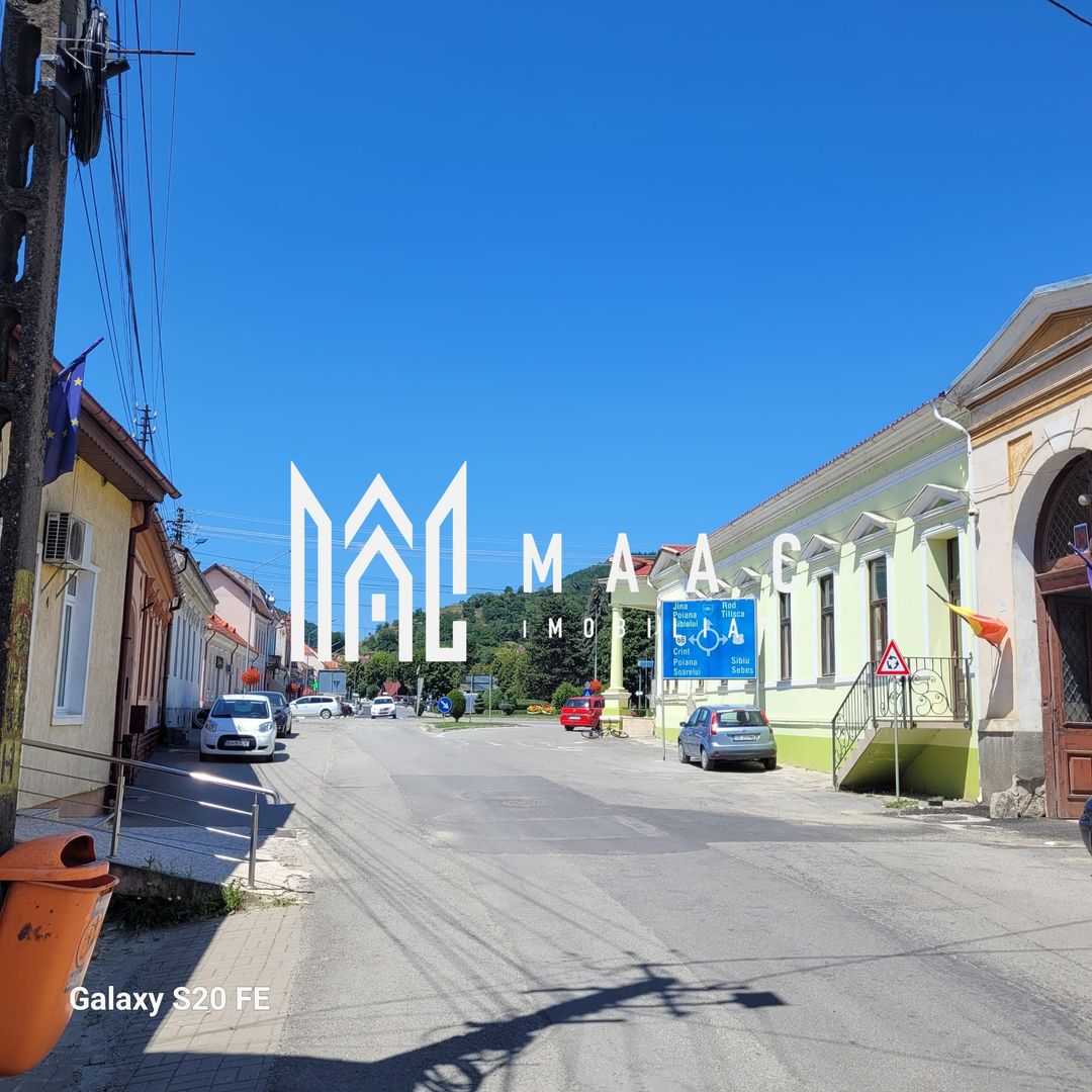 Casă 12 camere de vânzare | Central, Săliște | 420 mp, teren 500 mp - Poză 1