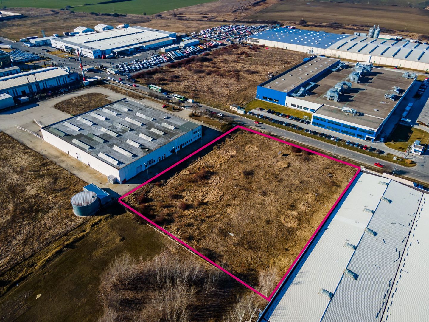 Teren 8500 mp construibil, zona industriala Vest. - Poză 2
