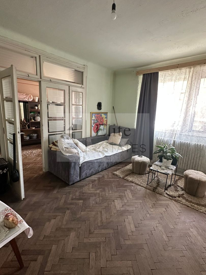 Apartament de Vanzare la Parterul unei case colective - Poză 6