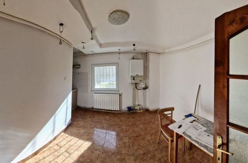 Apartament cu 4 camere, 95 mp utili, pretabil birou, cu garaj, in zona Girocului - Poză 2