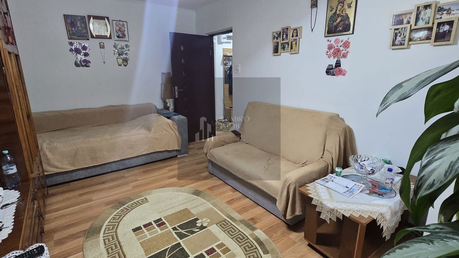 Apartament 2 camere zona Titan decomandat etaj 1 - Poză 3