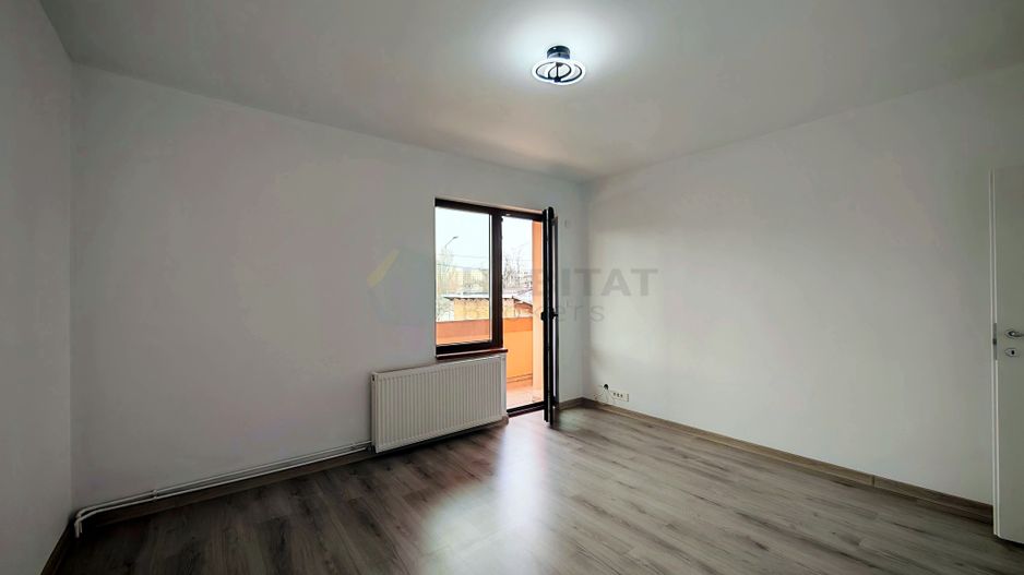 Vilă Individuală cu o curte generoasa zona Aparatorii Patriei - Poză 16