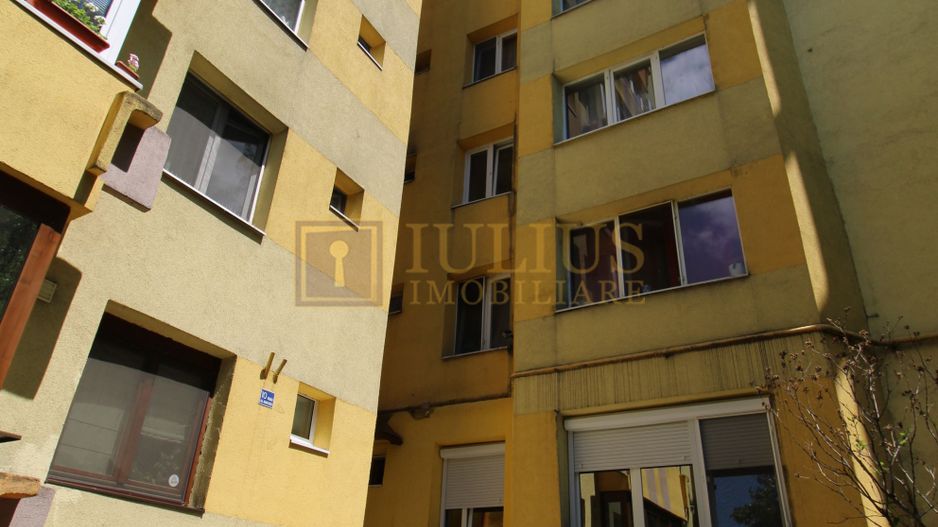 Medicina - Iulius Mall, dormitor cu pat matrimonial. - Poză 19