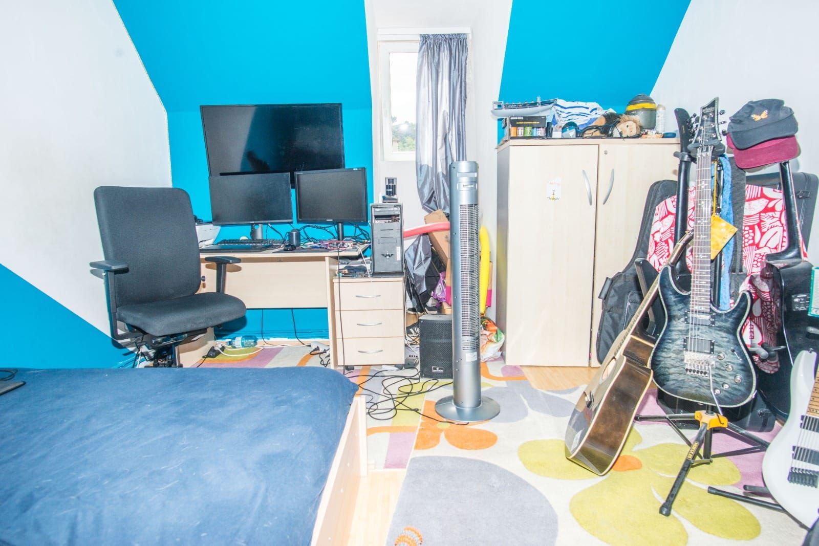15 Noiembrie, apartament la mansardă - Poză 2