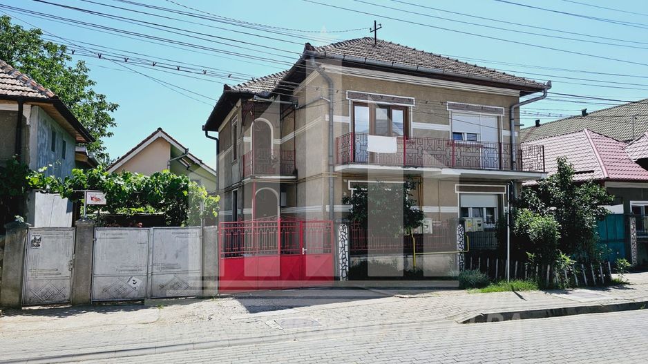 Casa tip duplex de vanzare, Cetate - Poză 1