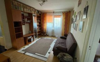 Apartament 3 camere etaj 1 zona strazii Bucegi - Poză 2