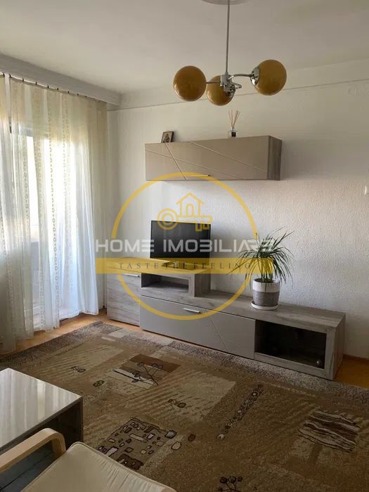 APARTAMENT 2 CAMERE ,PODUL ROSU ,LA 5 MIN DE PALAS - Poză 2
